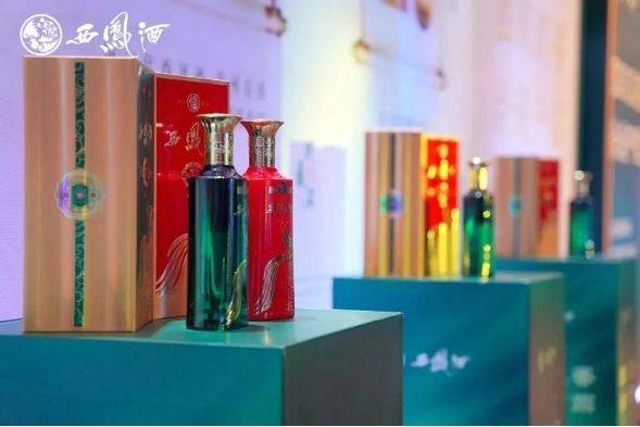 豈曰無衣<strong></p>
<p>西鳳酒
</strong>，西鳳酒的廠商同袍:西鳳酒
