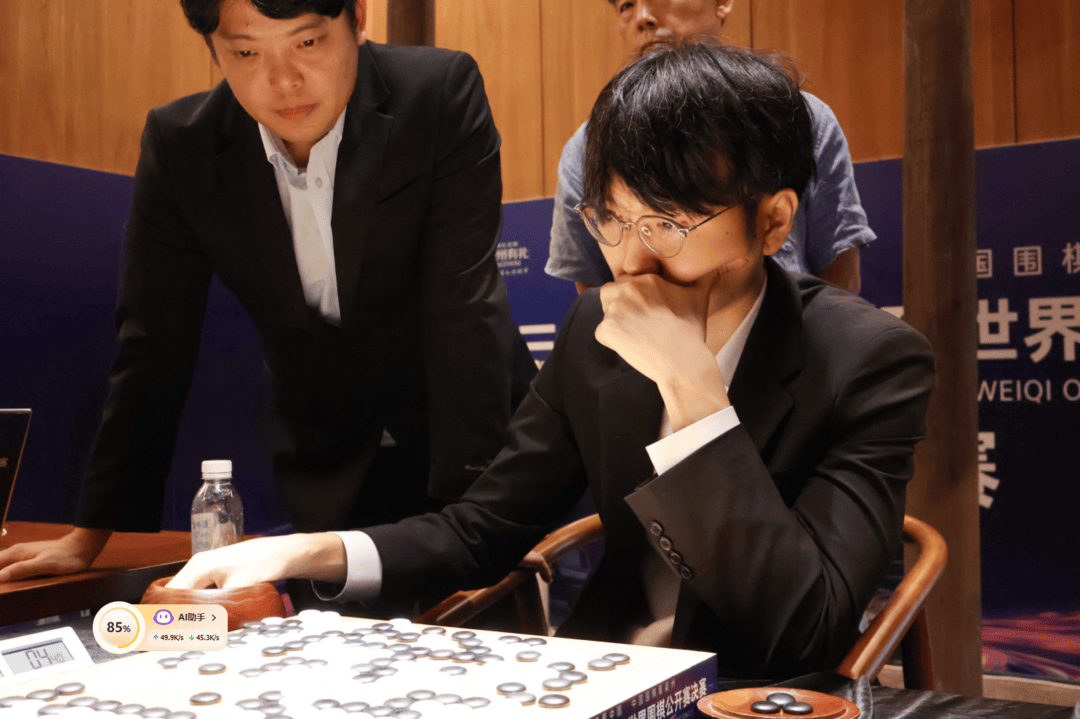 成都棋手黨毅飛擊敗韓國第一人<strong></p>
<p>西鳳酒
</strong>，拿下職業(yè)生涯第二個(gè)世界冠軍:西鳳酒
