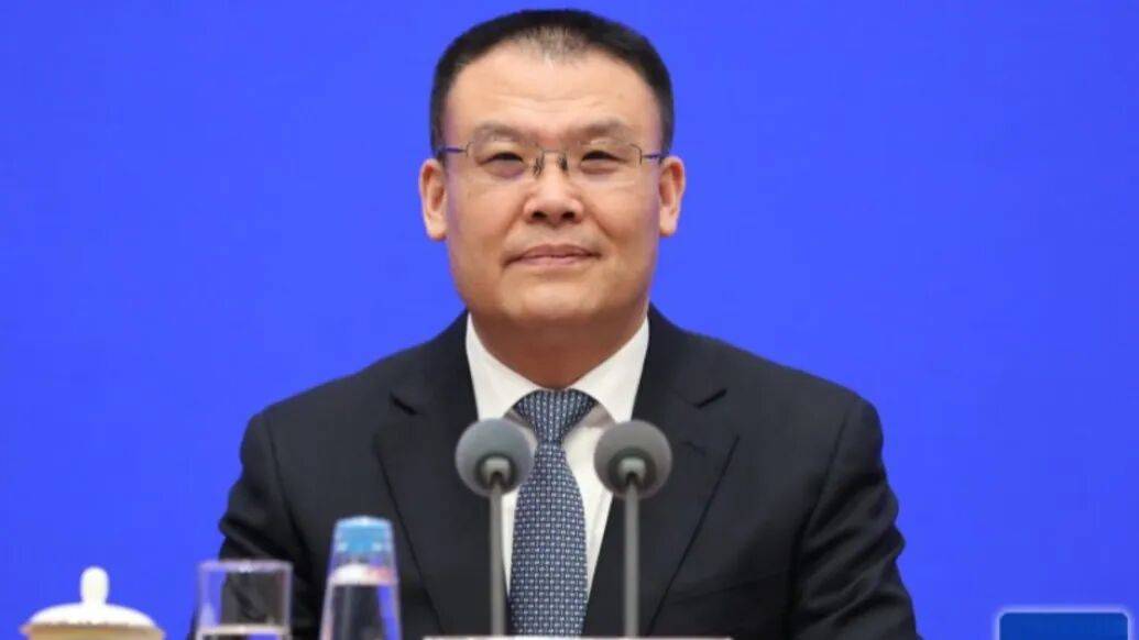 財政部副部長王東偉履新安徽省委常委<strong></p>
<p>西鳳酒
</strong>，河南唐河人:西鳳酒
