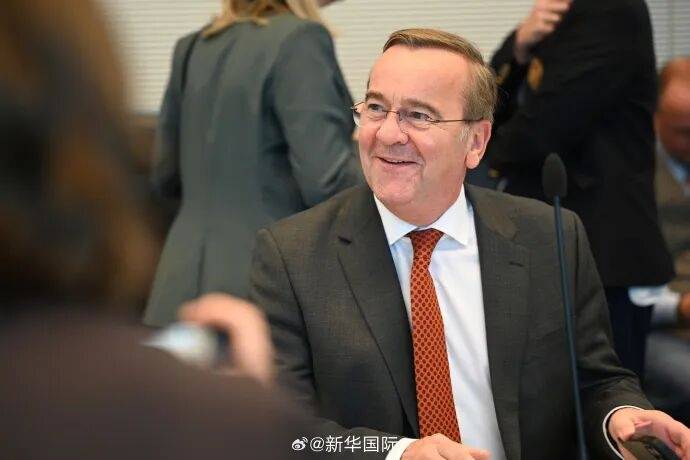 德國(guó)承諾向?yàn)蹩颂m提供20億歐元軍援，俄方警告：運(yùn)至烏方的武器將成為俄軍合法打擊目標(biāo):西鳳酒
