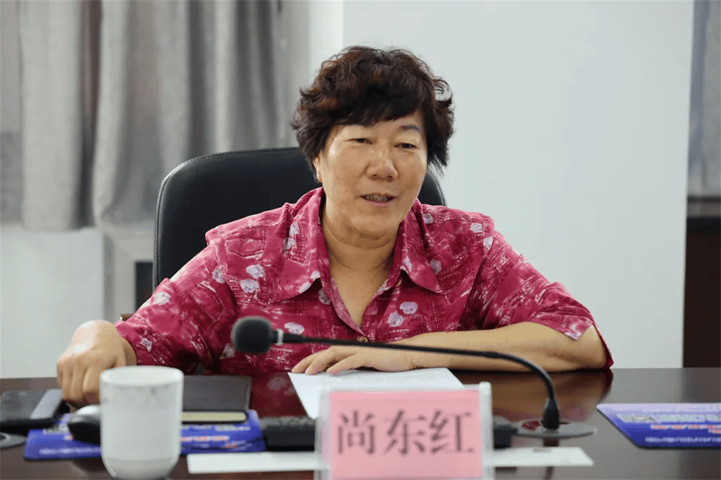 尚東紅，嚴(yán)重違反黨的政治紀(jì)律、中央八項(xiàng)規(guī)定精神、組織紀(jì)律、廉潔紀(jì)律、工作紀(jì)律、生活紀(jì)律:西鳳酒
