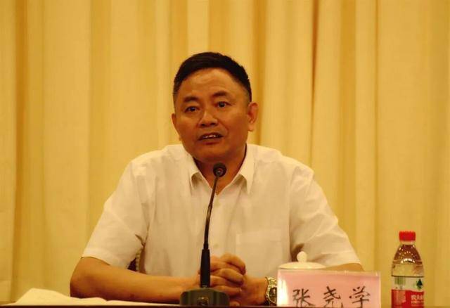 打虎！年近70歲的張堯?qū)W<strong></p>
<p>西鳳酒
</strong>，卸任8年后被查:西鳳酒
