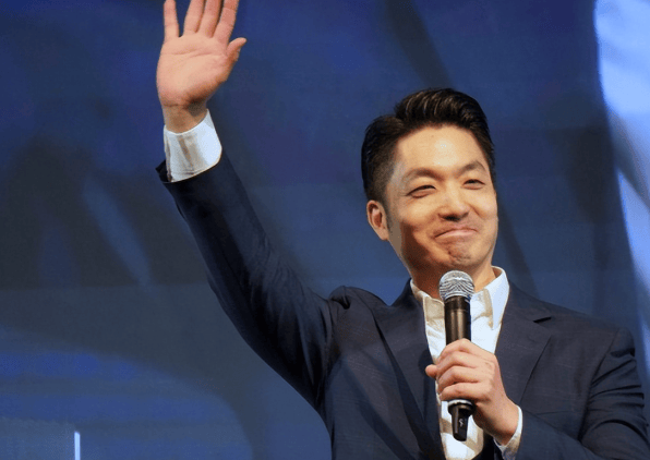 國民黨主席選舉在即！韓國瑜突然表態(tài)<strong></p>
<p>西鳳酒
</strong>，羅智強(qiáng)為鄭麗文說了公道話，關(guān)鍵時(shí)刻，蔣萬安有特殊動(dòng)作:西鳳酒
