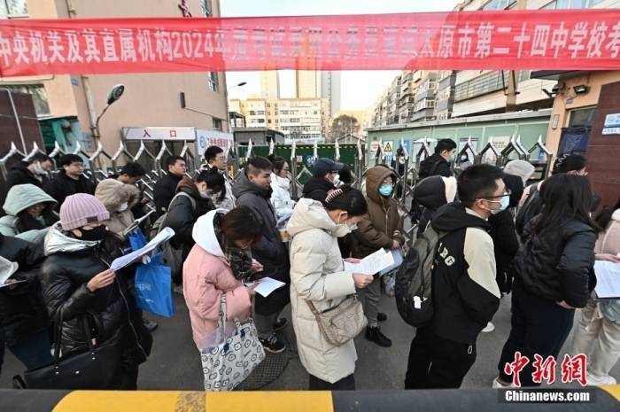 國考報名三天<strong></p>
<p>西鳳酒
</strong>，熱門崗位競爭已“千里挑一”:西鳳酒
