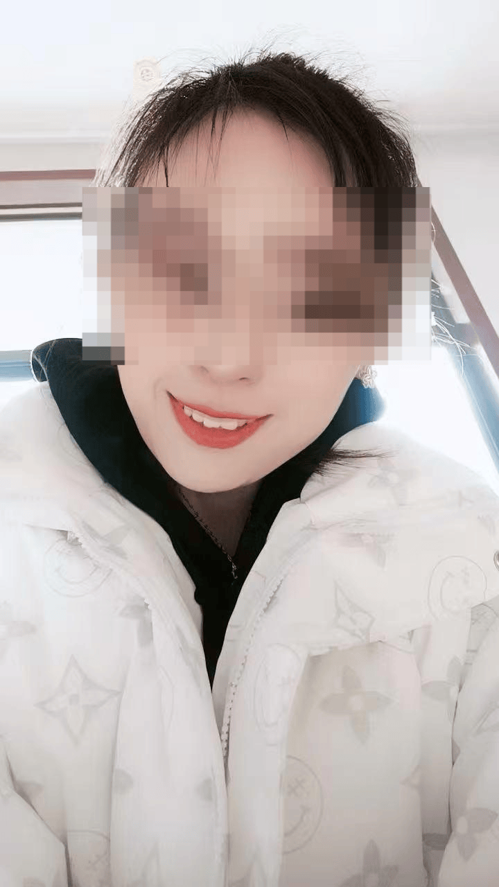 妻子患癌去世前被三次起訴離婚<strong></p>
<p>西鳳酒
</strong>，前夫遺棄罪因證據(jù)不足被駁回｜在場:西鳳酒

