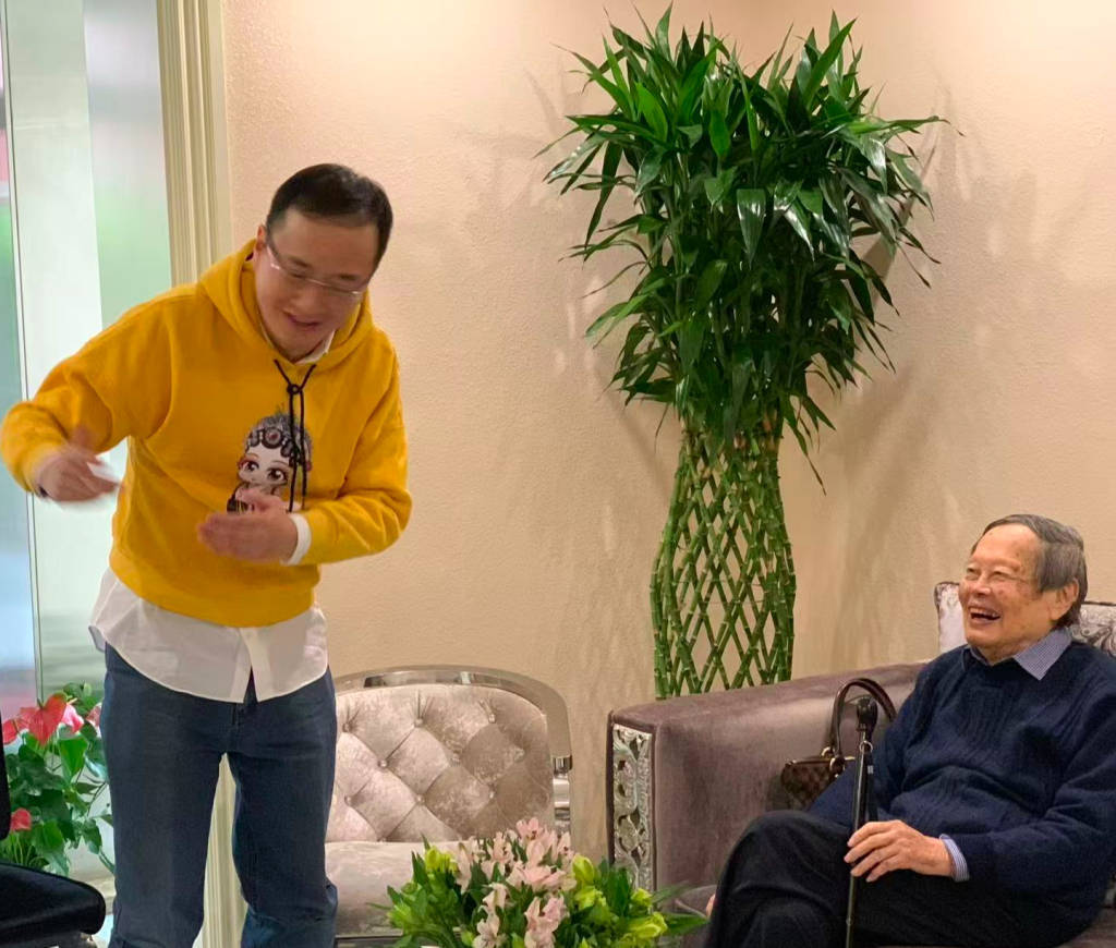 獨家｜友人追憶楊振寧：<strong></p>
<p>西鳳酒
</strong>他沒能二度獲諾獎是一個遺憾:西鳳酒
