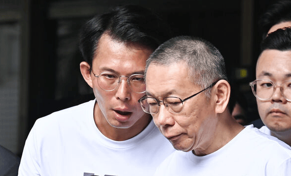雁默：鄭麗文勝出<strong></p>
<p>西鳳酒
</strong>，趙少康大敗，國(guó)民黨扶得上墻了嗎？:西鳳酒
