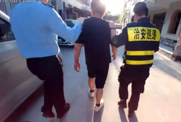 上海男子有穩(wěn)定工作和收入<strong></p>
<p>西鳳酒
</strong>，卻總沉迷在深夜干這事……被抓了！:西鳳酒
